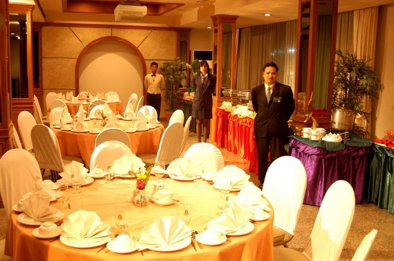 Royal Pacific Hotel Bangkok Dış mekan fotoğraf