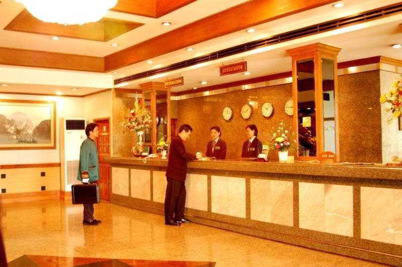 Royal Pacific Hotel Bangkok Dış mekan fotoğraf